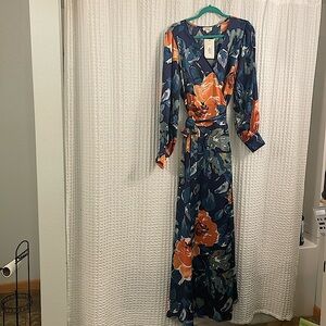 Beautiful NWT Faux Wrap Silk Floral Dress